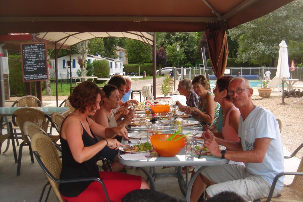Camping De La Bonnette Caylus Ngoại thất bức ảnh