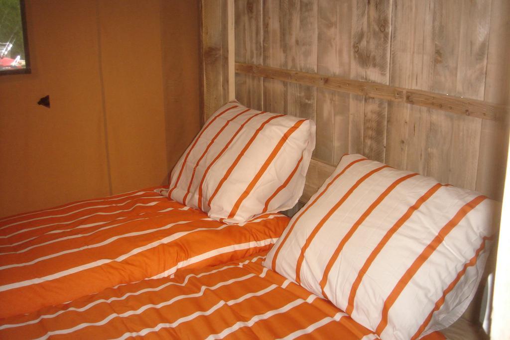 Camping De La Bonnette Caylus Ngoại thất bức ảnh